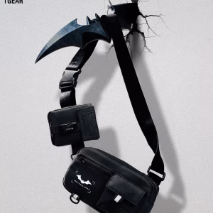 Batman: Utility Gear Fanny Pack